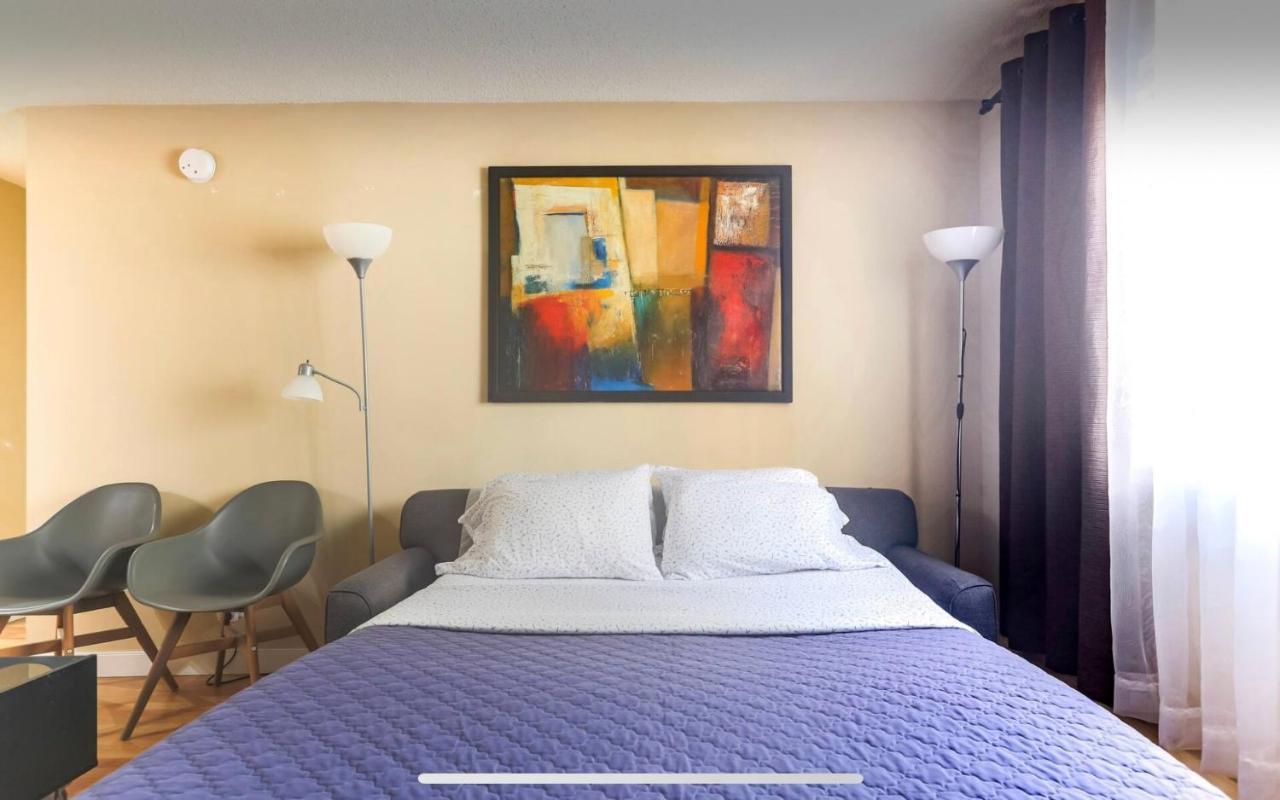 Downtown River Valley Bachelor Suite Condo, Non Smoking, 12 Inches Queen Bed, Beautiful Minimalist, Very Convenient Every Where Edmonton Exterior foto